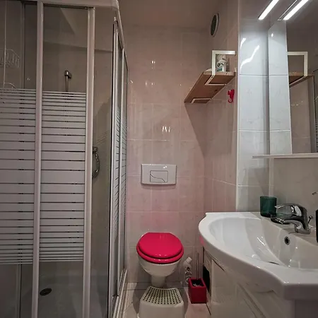 Pratique 4 Pers., Bord De Au Lavandou, Avec Parking Et Climatisation - Fr-1-803-89